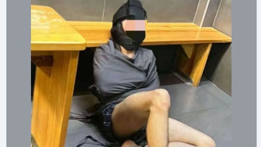 Brutalne zabójstwo kobiety i ciężki ranienie ochroniarza. Student atakował siekierą