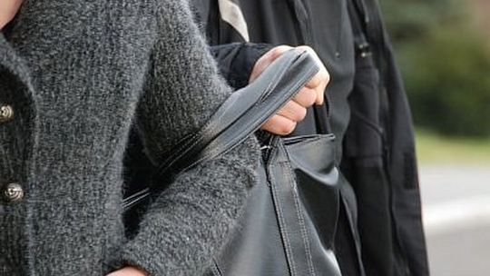 Kradł torebki na tzw. wyrwę. Grozi mu teraz 5 lat