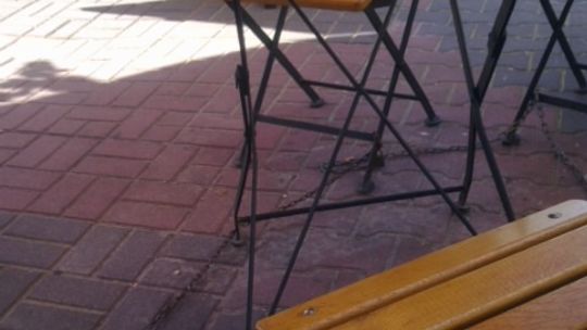 Kradną nawet stoły