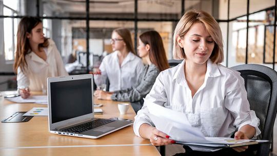 Wiadomo, kto będzie pracował krócej. To po tzw. znajomości?