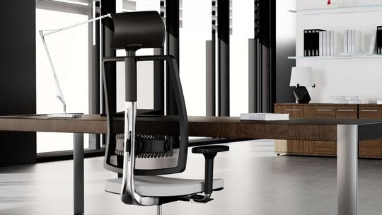 Krzesła biurowe dla wymagających – o tym, czym się kierować podczas zakupu opowiada ekspert z salonu meblowego w Katowicach Krzesła biurowe dla wymagających – o tym, czym się kierować podczas zakupu opowiada ekspert z salonu meblowego w Katowicach