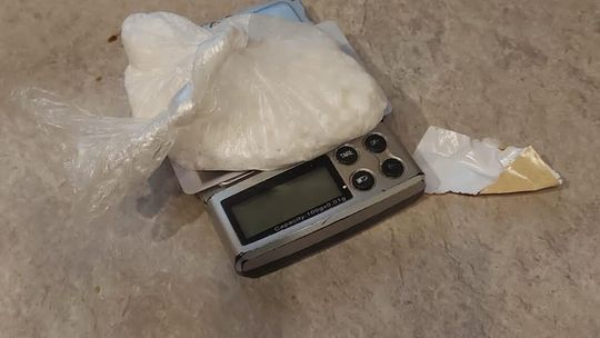 Ksiądz produkował i dystrybuował tzw. twarde narkotyki