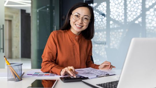 Księgowość od zera: jak wejść w branżę i szybko znaleźć pracę?
