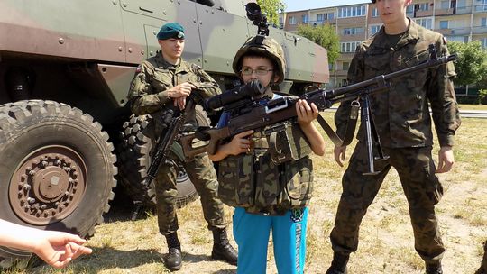 Kto skorzysta z Elementarza Obronności