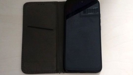 Kto zgubił ten telefon?