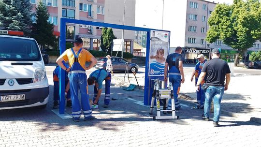 Kurtyny wodne z poidełkami zamontowano w Gryfinie [FOTO]