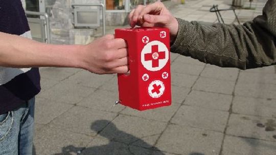 Kwesta uliczna PCK: Ochrona i promocja zdrowia – pierwsza pomoc