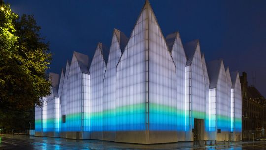 Ładne kolory, ale kontrowersyjne świętowanie