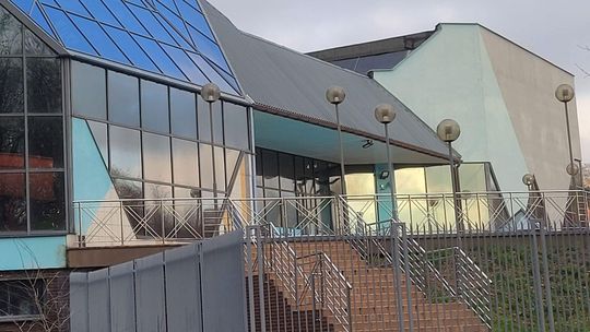 Laguna walczy z konkurencją i kałowymi bakteriami