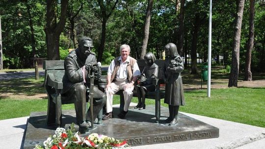 Ławeczka - pomnik Józefa Piłsudskiego dla uczczenie setnej rocznicy odzyskania niepodległości? Ławeczka - pomnik Józefa Piłsudskiego dla uczczenie setnej rocznicy odzyskania niepodległości?