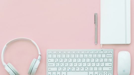 Lepiej kupić sprzęt komputerowy online czy stacjonarnie? - Orły RTV AGD Lepiej kupić sprzęt komputerowy online czy stacjonarnie? - Orły RTV AGD