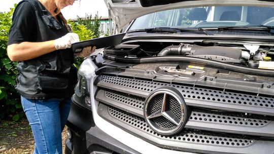 Ma mercedesa, ale nie może jeździć