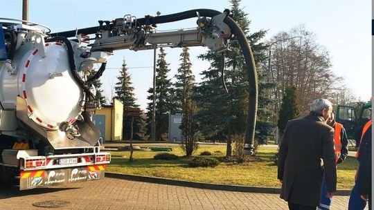 Ma trąbę i nazywa się słoniem