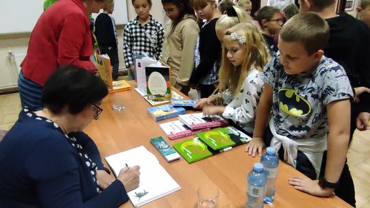 Mądra głowa zna przysłowia. Spotkanie z pisarką Renatą Piątkowską i lektorką Malwiną Kożurno 