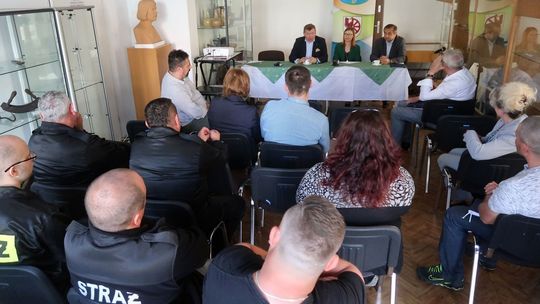 Magiczne liczby zadecydowały o podpisaniu umowy na 1,2 mln zł?