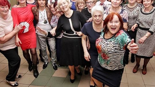 Magiczny wieczór andrzejkowy z wróżbami