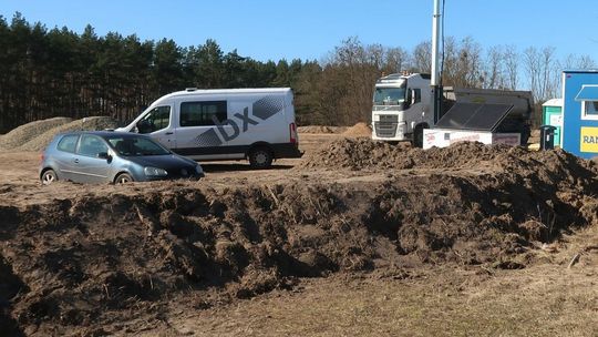 Mają formować wały na Odrze. Tajemnicza baza