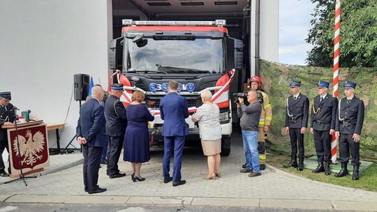 Mają nową remizę i bojowy wóz strażacki [FOTO]