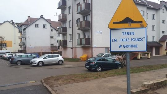 Mają parking, ale też problem aby z niego korzystać