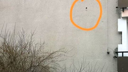 Mają sąsiadów w... ścianie