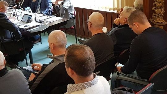 Mali prowokatorzy ze smartfonami