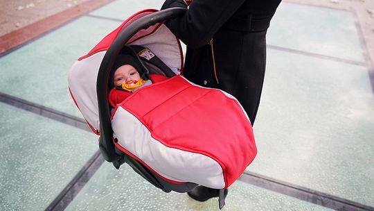 Mały człowiek w samochodzie - czyli co potrzeba do bezpiecznej i wygodnej jazdy z dzieckiem