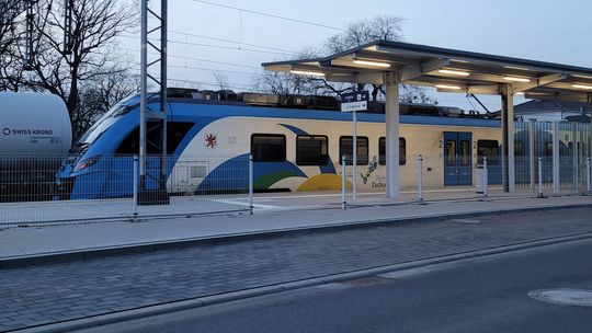 Pociąg Polregio na stacji Gryfino.