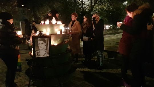 Mamy odwagę. Dla Izy i innych kobiet wierzymy w światełko, które rozprasza mrok [FOTO, WIDEO]