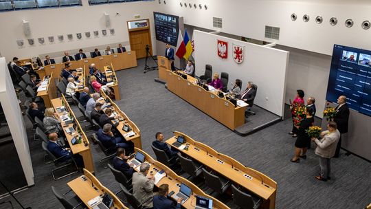 Marszałek dostał absolutorium