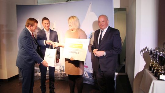 Marszałek ze sportowcami podsumował 2016 rok. Wśród wyróżnionych nasze gimnazjum