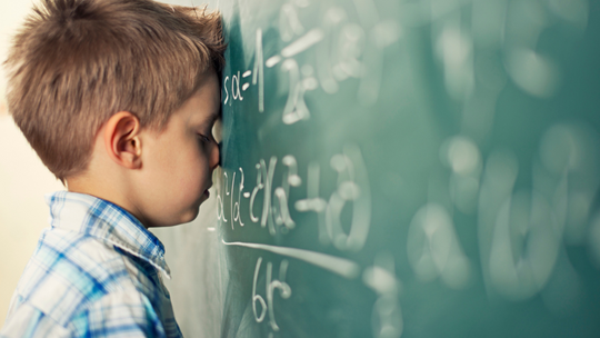 Dlaczego matematyka i nauki ścisłe sprawiają niektórym uczniom kłopoty?