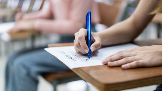 Z jednej strony matury, a z drugiej ósmoklasiści zaczynają swój egzamin