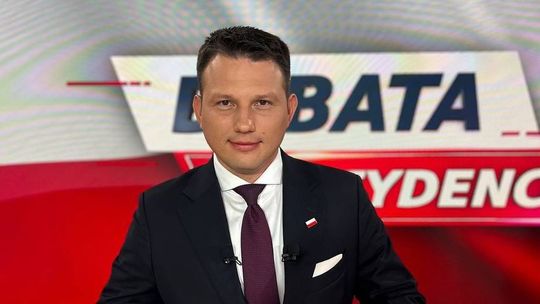 Mentzen zaatakowany filmikami ze smartfonów. Walka na telefony podczas debaty Mentzen zaatakowany filmikami ze smartfonów. Walka na telefony podczas debaty