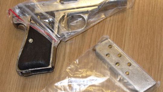 Miał pistolet i amunicję, ale nie miał zezwolenia