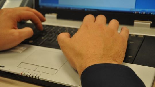 Miał zyskać dolary z kryptowalut, a stracił majątek