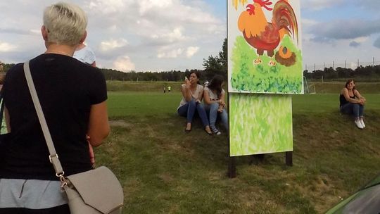 Mieli aż 450 jajek i rzucali w koguta