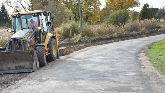 Mieszkańcy doczekają się wreszcie chodnika [ZDJĘCIA]