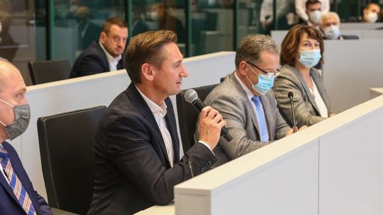 Miler zachował się jak foliarz i ośmieszył nas – ocenia czytelnik Miler zachował się jak foliarz i ośmieszył nas – ocenia czytelnik