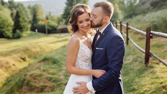 Małżeństwa z obcokrajowcami w Polsce. Rekordowe dane GUS i najczęstsze kierunki