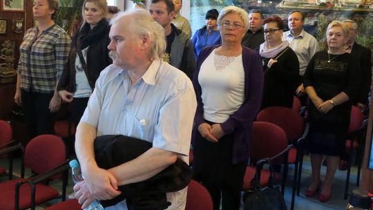 Minutą ciszy uczcili odejście Mariana Anklewicza