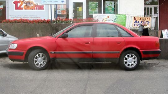 Mistrz parkowania zaparkował za dwóch