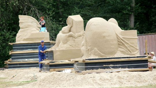  Mucha natchnieniem rzeźby z piasku [FOTO]