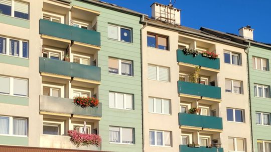 Na balkonach inaczej przez porę roku i nowe zakazy