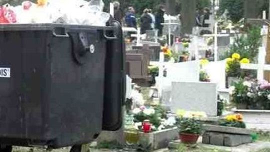 Na cmentarzu emerytowi zabrali pieniądze i legitymację