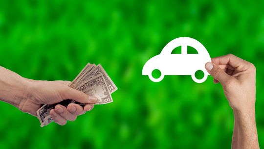 Na co zwracać uwagę, kupując samochód? Trzy przydatne informacje Na co zwracać uwagę, kupując samochód? Trzy przydatne informacje