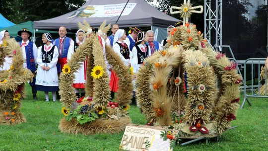Na czele korowodu dożynkowego szli szczecinianie