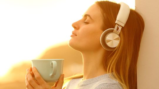 Muzyczna rewolucja w Polsce – jeden serwis zostawił konkurencję daleko w tyle pod względem zasięgu