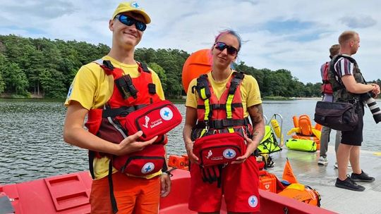 Na kąpieliskach dostali indywidualne apteczki pierwszej pomocy Na kąpieliskach dostali indywidualne apteczki pierwszej pomocy