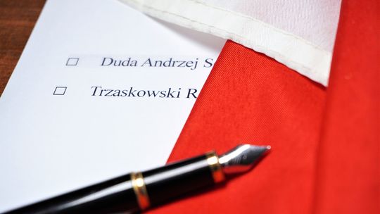 Na kogo w wyborach stawiają obecnie bukmacherzy