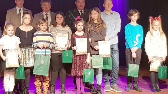 Na konkurs "Mieszkańcy lasu" wpłynęło 306 prac z 11 szkół. Publikujemy wyniki Na konkurs "Mieszkańcy lasu" wpłynęło 306 prac z 11 szkół. Publikujemy wyniki